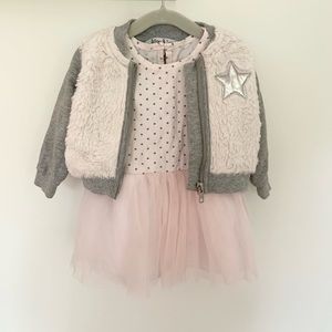 Pippa & Julie outfit. Stain free. Pet free. Smoke free.